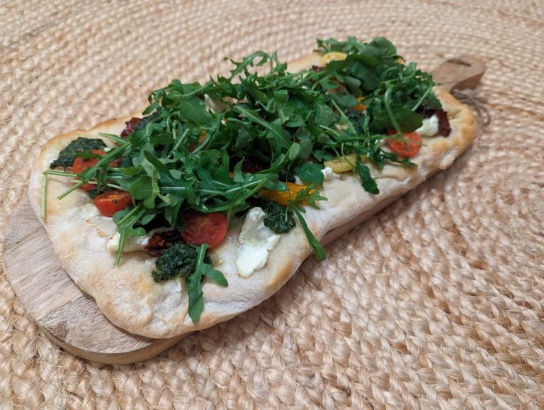 Focaccia Romana mit Rocula und Tomaten für Weihnachtsfeier